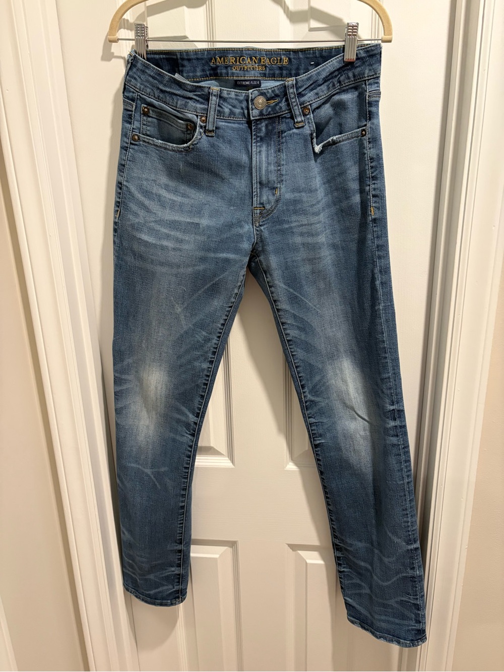 American Eagle Outfitters Men’s Medium Blue Slim Straight Jeans